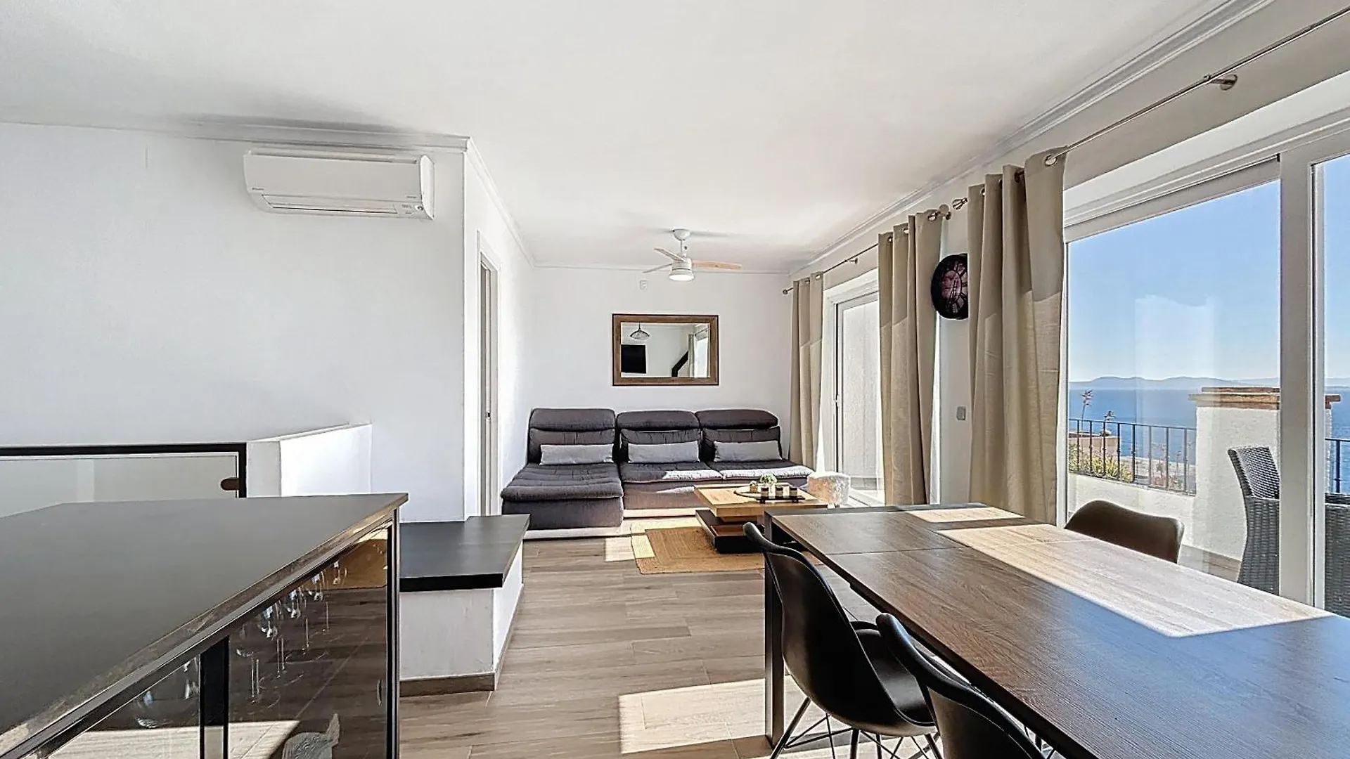 度假居 MontjoiRosales Casa Vistas Al Mar Y Piscina Comunitari别墅