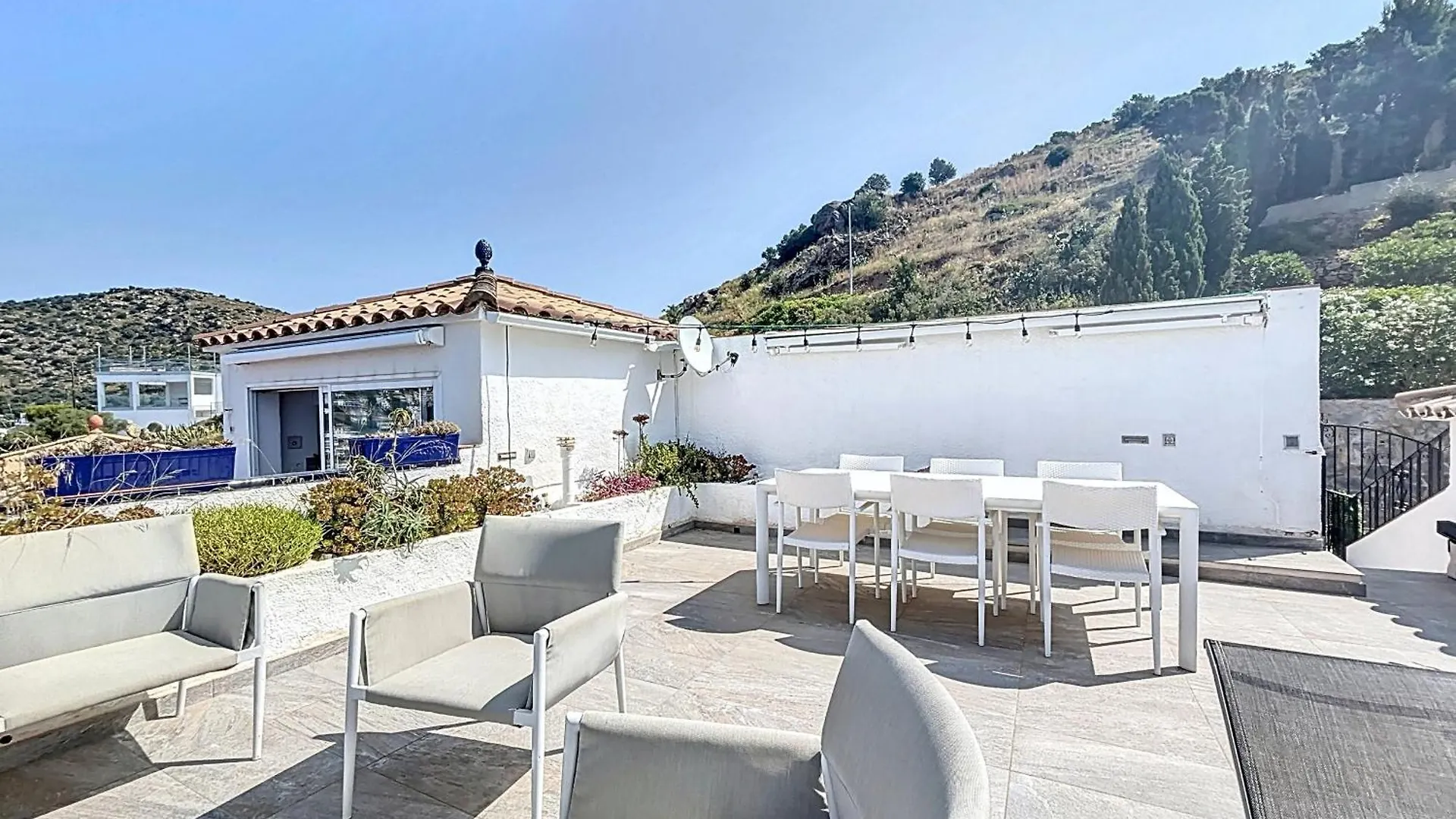度假居 MontjoiRosales Casa Vistas Al Mar Y Piscina Comunitari别墅